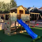 Kapetanovi Dvori *