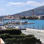 Kapetanovi Dvori
