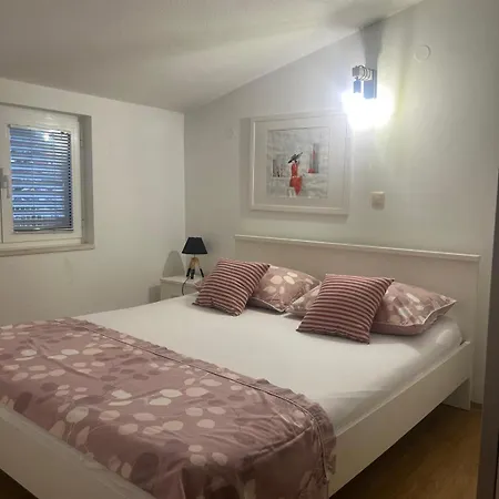 Kapetanovi Dvori Daire *