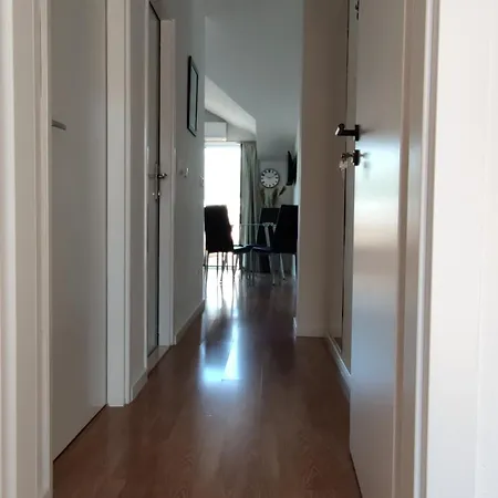 Kapetanovi Dvori Apartment
