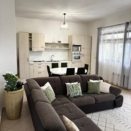 Kapetanovi Dvori Apartment