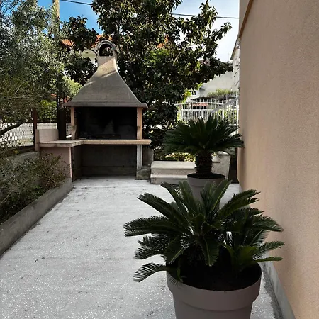 Kapetanovi Dvori Trogir