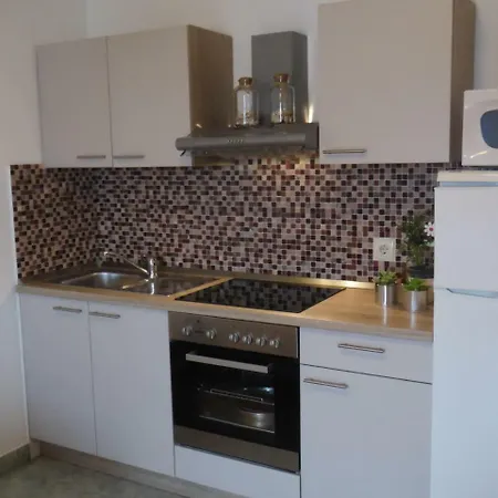 Kapetanovi Dvori Apartment Trogir