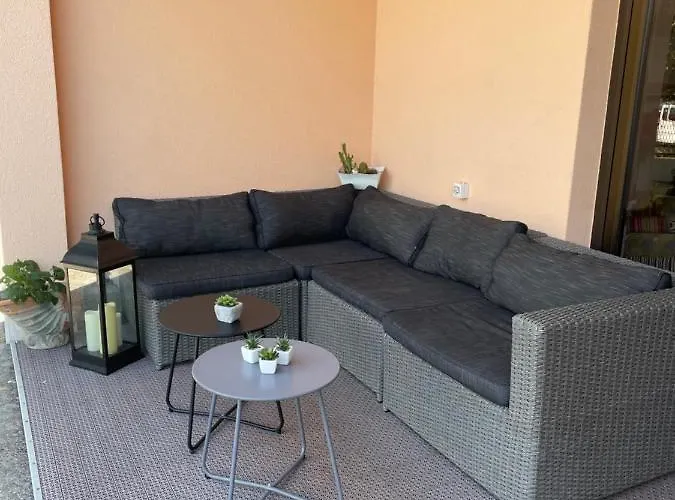 카페타노비 드보리 * 트로기르