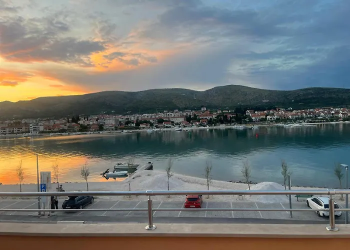 카페타노비 드보리 아파트 트로기르