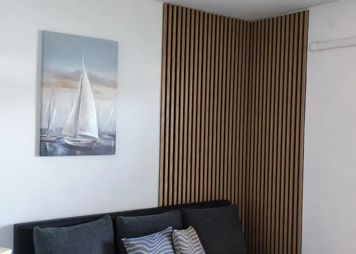 아파트 카페타노비 드보리 트로기르