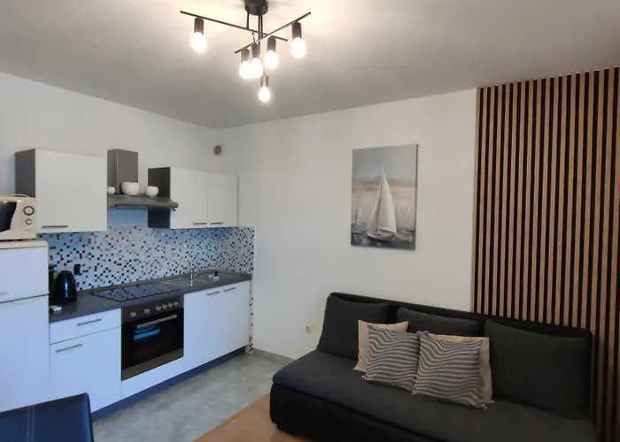 아파트 카페타노비 드보리 *